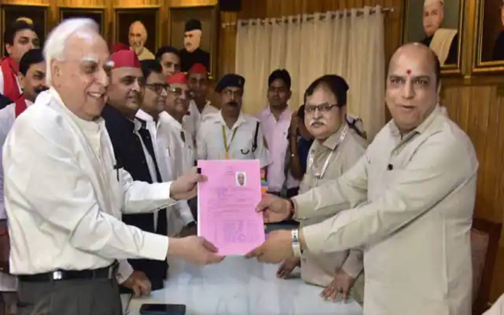 'हाथ' छोड़ अब साइकिल पर सवार हुये कपिल सिब्बल, राज्यसभा चुनाव के लिए किया नामांकन