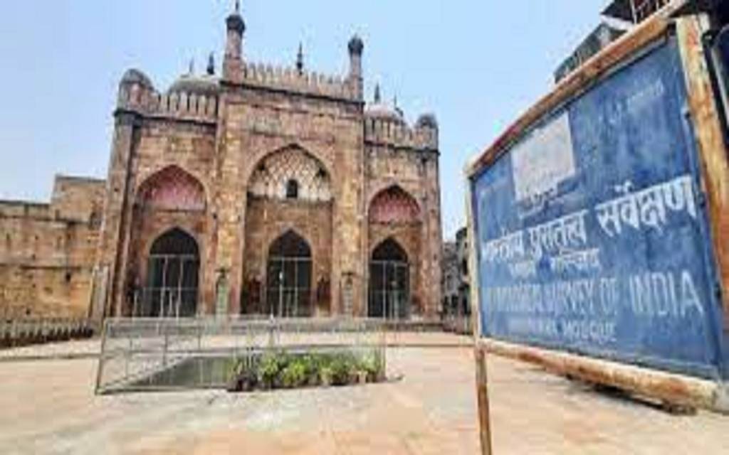 ज्ञानवापी के बाद एक और काशी की मस्जिद को लेकर विवाद शुरू , कोर्ट पहुंचा मामला