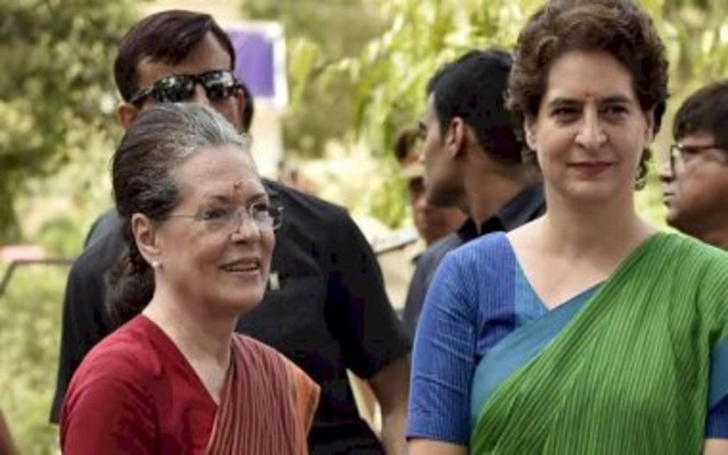 सोनिया गांधी के बाद अब प्रियंका भी कोरोना पॉजिटिव, ट्वीट कर दी जानकारी