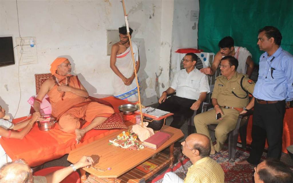 पूजा पर अड़े स्वामी अविमुक्तेश्वरानंद का अन्न-जल त्याग चौथे दिन भी जारी