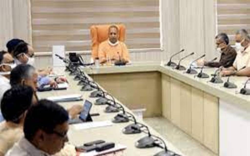 सीएम योगी ने टीम-9 के साथ की बैठक: कहा समय से जारी करें बोर्ड परीक्षा के परिणाम, प्रदेश की स्वास्थ्य सेवाओं को और बेहतर करने को दिए निर्देश