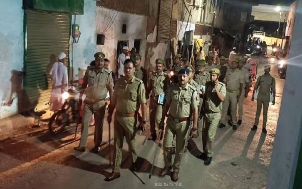 वाराणसी में जुमे की नमाज को लेकर अलर्ट, सोशल मीडिया पर अफवाह फैलाई तो दर्ज होगा मुकदमा