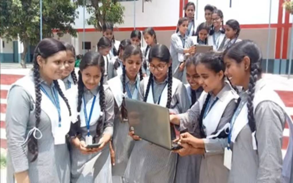 UP Board UPMSP Result 2022: 88.18 प्रतिशत परीक्षार्थी हुए उत्तीर्ण, यहां देखें वाराणसी के टॉप-10 की सूची