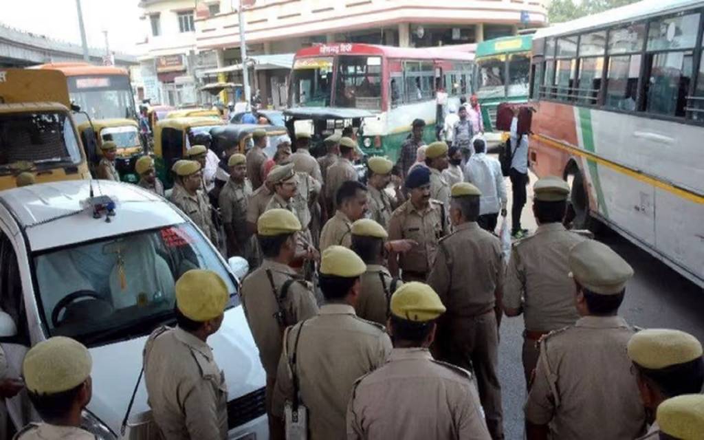 भारत बंद के मददे नज़र आज वाराणसी में बसों के संचालन पर रोक, सीमाओं पर पुलिसकर्मी मुस्तैद
