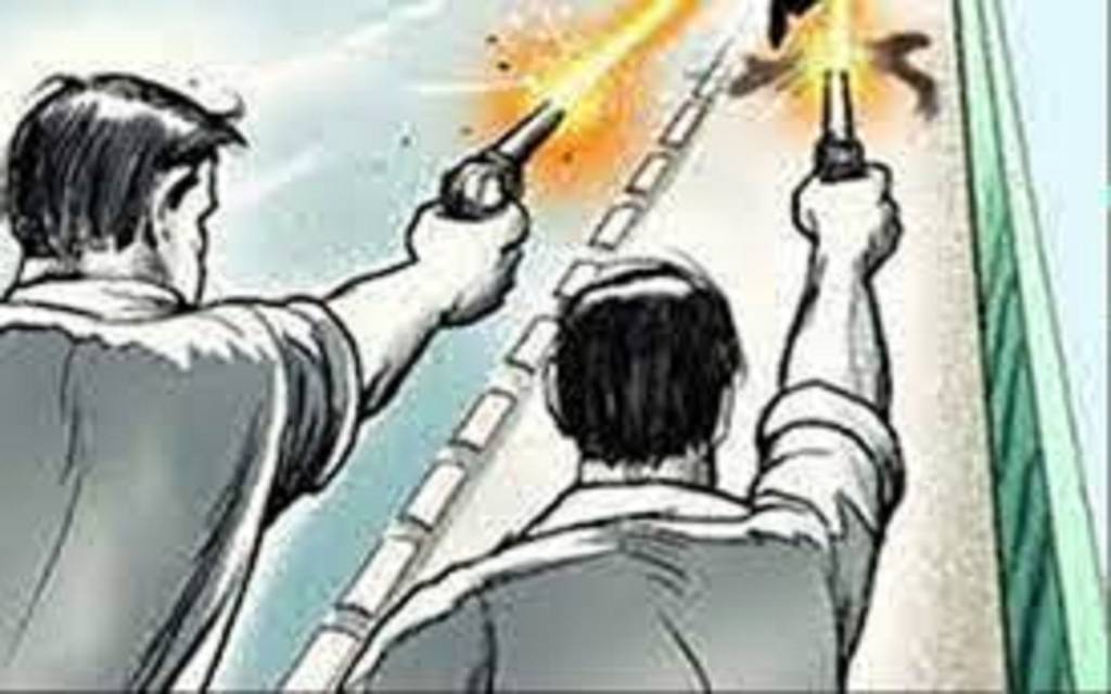 यूपी कॉलेज के पूर्व छात्रसंघ अध्यक्ष पर कार सवारों ने की फायरिंग, जांच में जुटी पुलिस