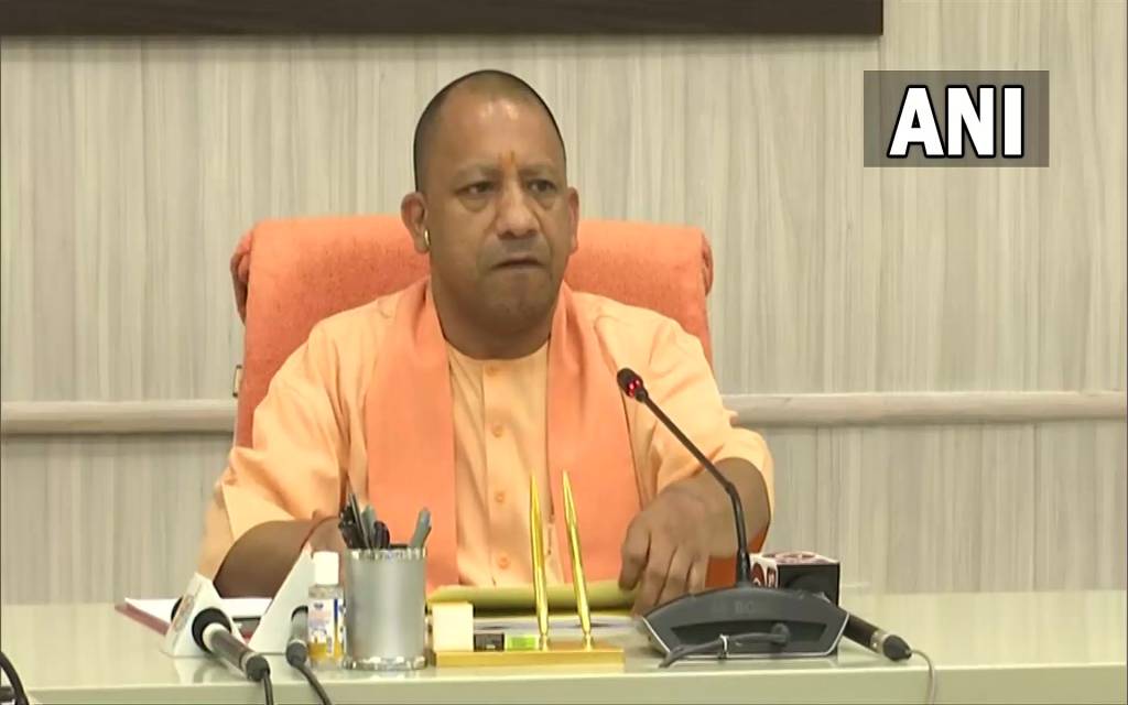 बाढ़ से निपटने की तैयारियों को लेकर सीएम योगी ने की बैठक, जिलाधिकारियों को दिए ये निर्देश