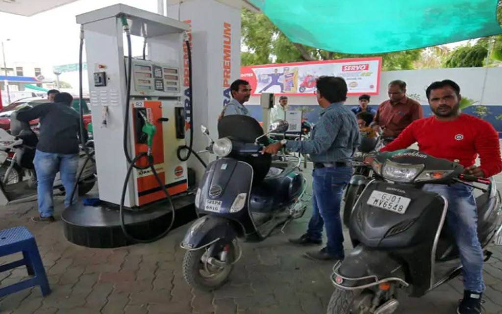 Excise Duty Hike: पेट्रोल-डीजल, ATF एक्सपोर्ट पर एक्साइज ड्यूटी बढ़ी, जाने आपको फायदा होगा या नुकसान?