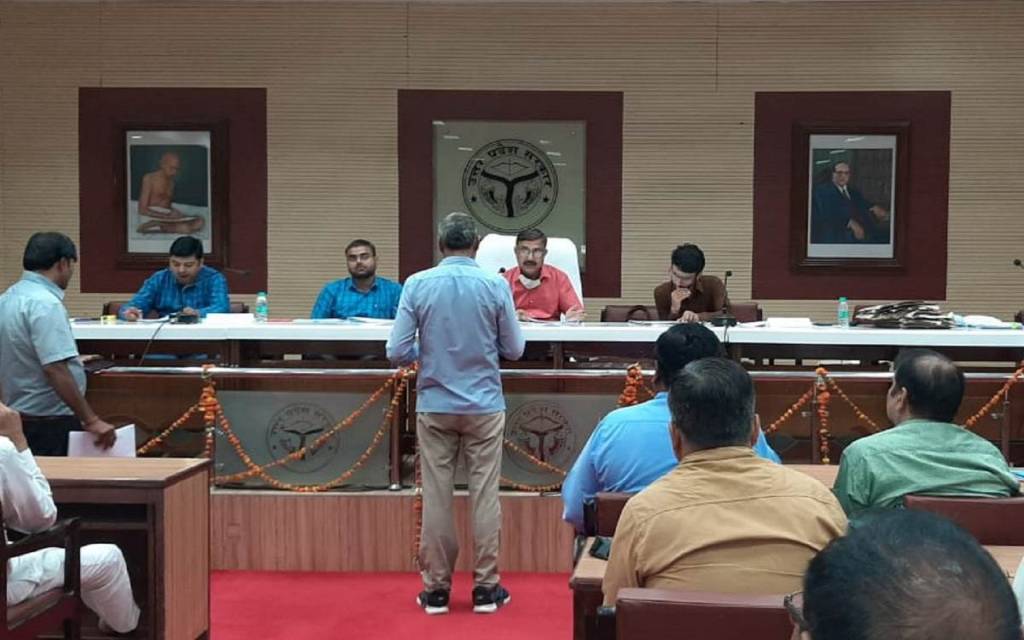 वाराणसी: मुंबई से वाराणसी लौटे यात्री से ऑटो सवार बदमाशों ने की लूट, जांच में जुटी पुलिस