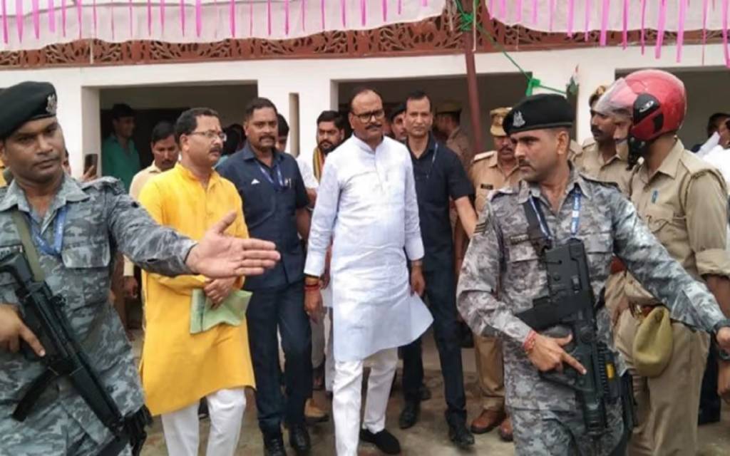अंबेडकरनगर में उपमुख्यमंत्री ब्रजेश पाठक ने महाविद्यालय को दी सौगात