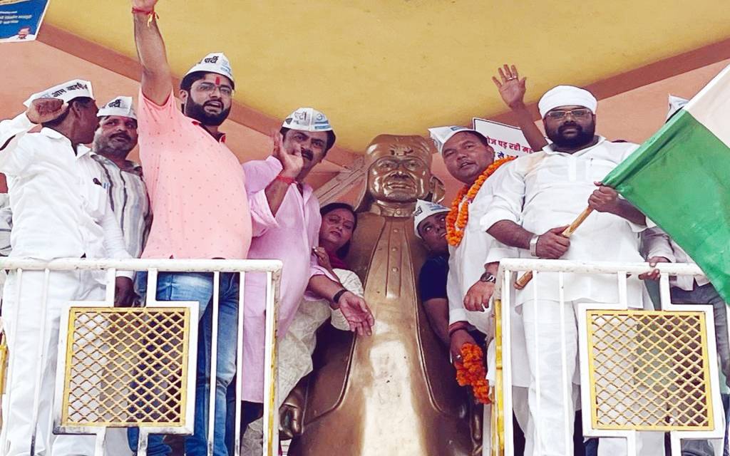 बेतहाशा महंगाई के खिलाफ सड़क पर “आप”