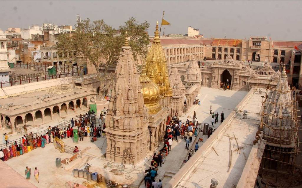 Kashi Vishwanath Dham: काशी विश्वनाथ धाम में मोबाइल ले जाने की अनुमति, सिविल ड्रेस ही में सुरक्षाकर्मी रहेंगे मौजूद