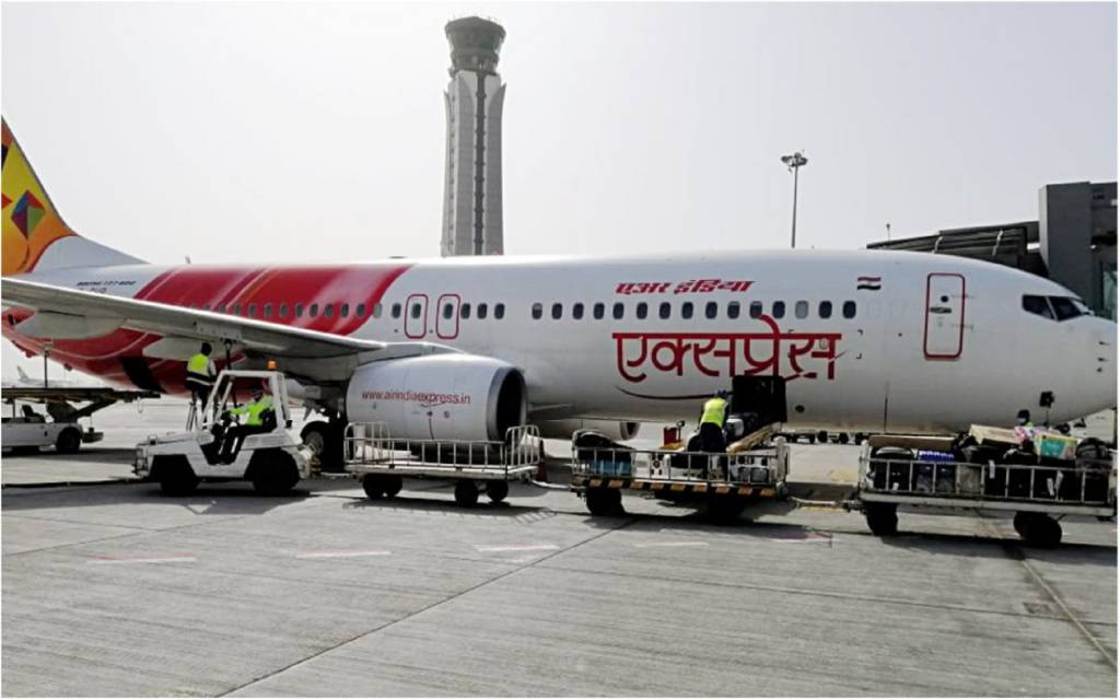 Muscat Airport एयर इंडिया एक्सप्रेस के इंजन में लगी आग