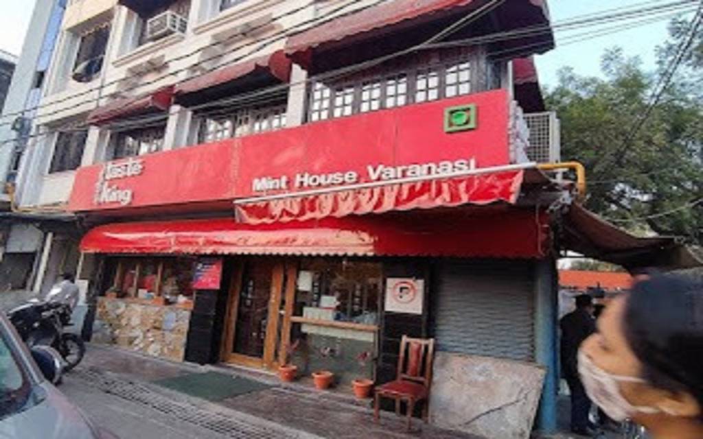 टेस्ट किंग और 'द किंग' फेमिली रेस्टोरेंट पर GST टीम की बड़ी कार्यवाही