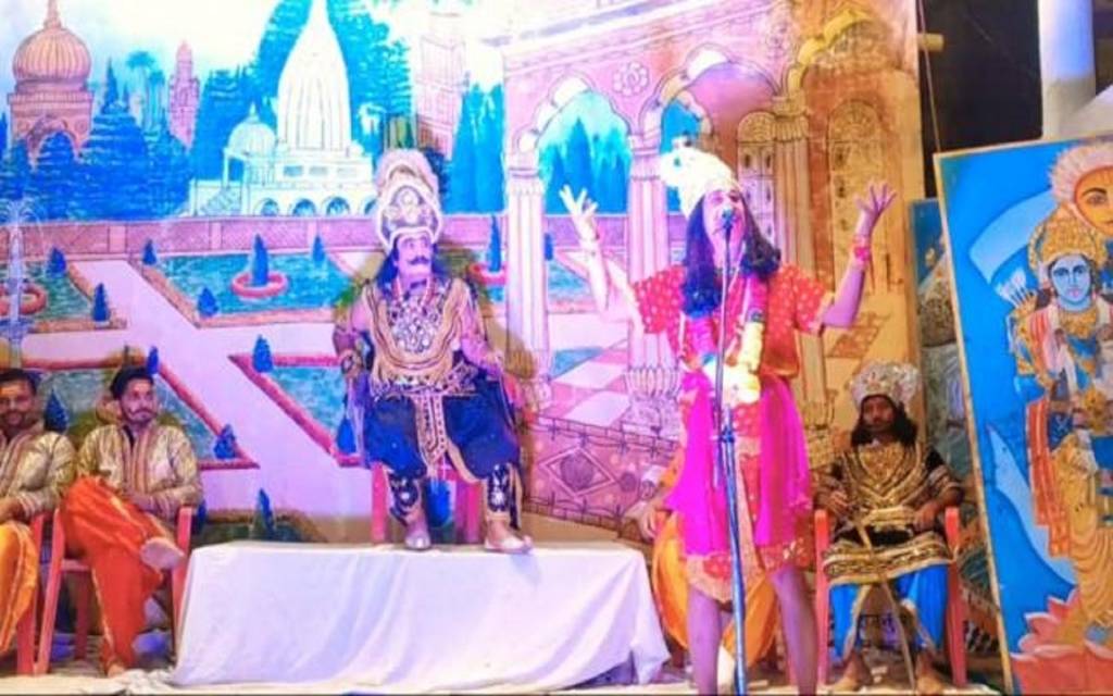 Ramnagar Ki Ramlila: लंका दहन का हुआ मंचन, जय बजरंगबली के नारे से गूंजा लीलास्थल