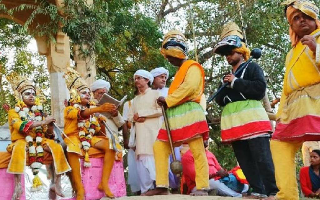 Ramnagar Ki Ramlila: रामलीला के 20वें दिन राम नाम से समुद्र में तैरने लगे पत्थर