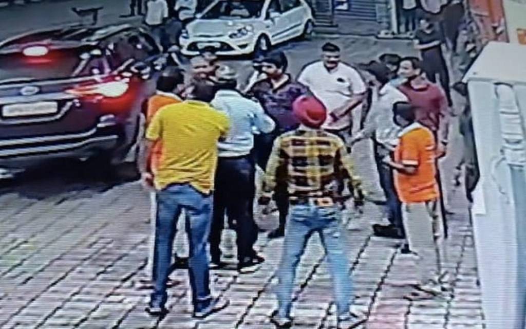 पेट्रोल पंप के मालिक को अगवा करने की कोशिश में तीन आरोपी गिरफ्तार,चौथे की तलाश जारी