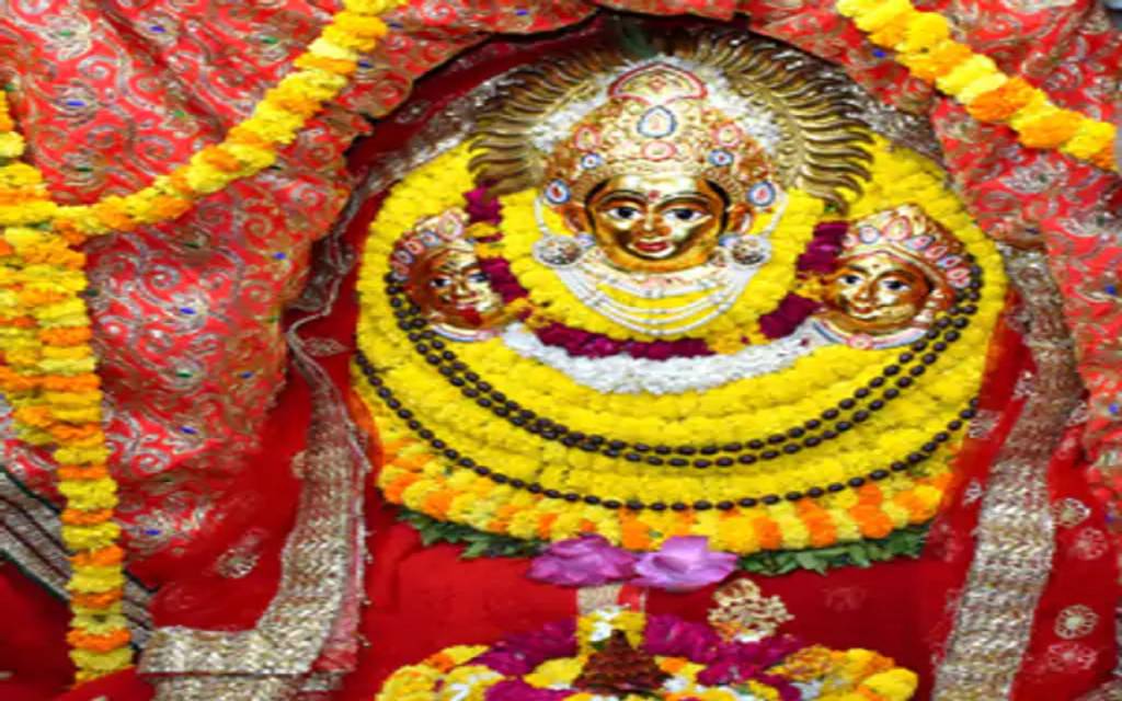 शारदीय नवरात्रि की नवमी पर काशी में देवी सिद्धिदात्री और महालक्ष्मी गौरी के दरबार में उमड़े भक्त