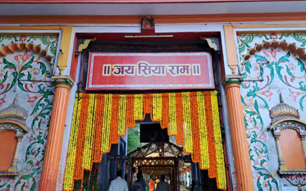 हनुमान जयंती पर काशी के संकटमोचन मंदिर में गूंजा जय श्रीराम, विश्वनाथ धाम में अक्षयवट हनुमान का हुआ भव्य शृंगार