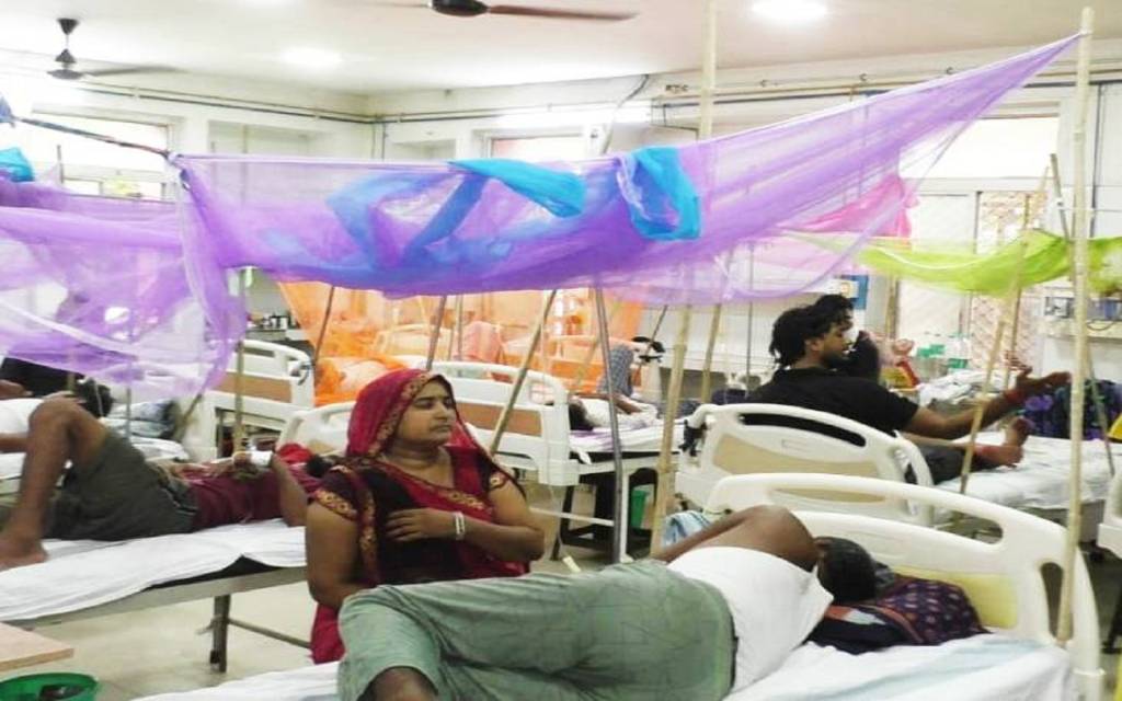 वाराणसी में डेंगू का कहर: मरीजों की संख्या 244, प्लेटलेट्स की किल्लत