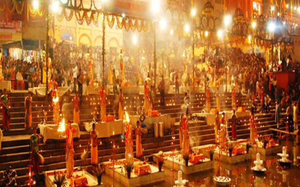 Dev Diwali 2022: जाने दीपावली के आयोजन का समय और स्थल