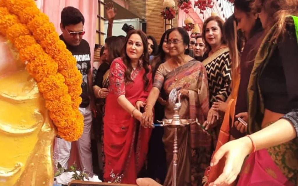 वाराणसी में जयाप्रदा बोलीं-आजम ने जो बोया वह काट रहे हैं', रामपुर में भाजपा उम्मीदवार जीतेगा