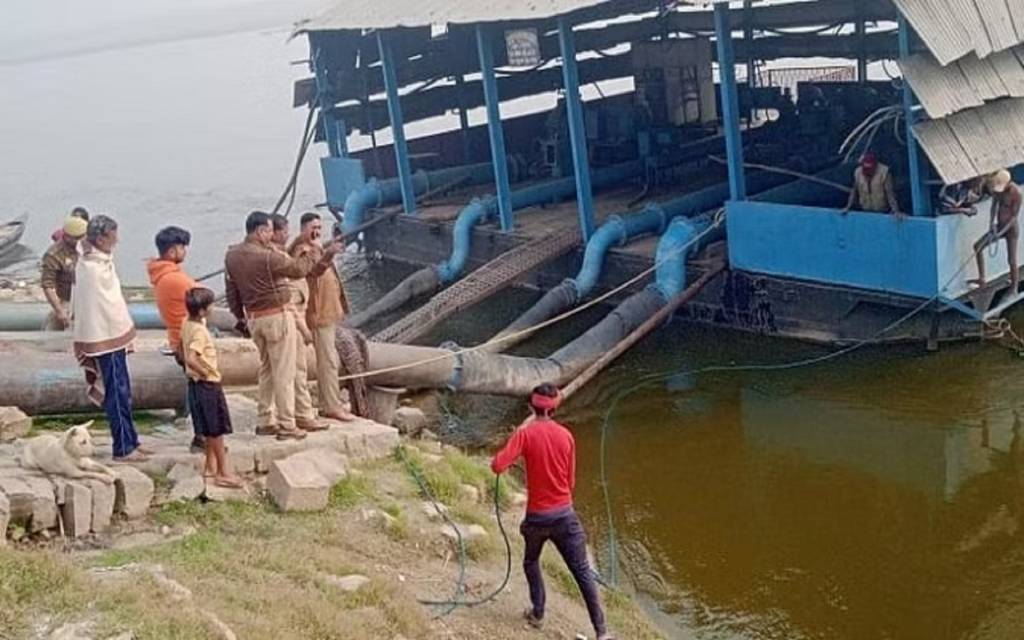 साड़ी कारोबारी का शव अदलपुरा से बरामद
