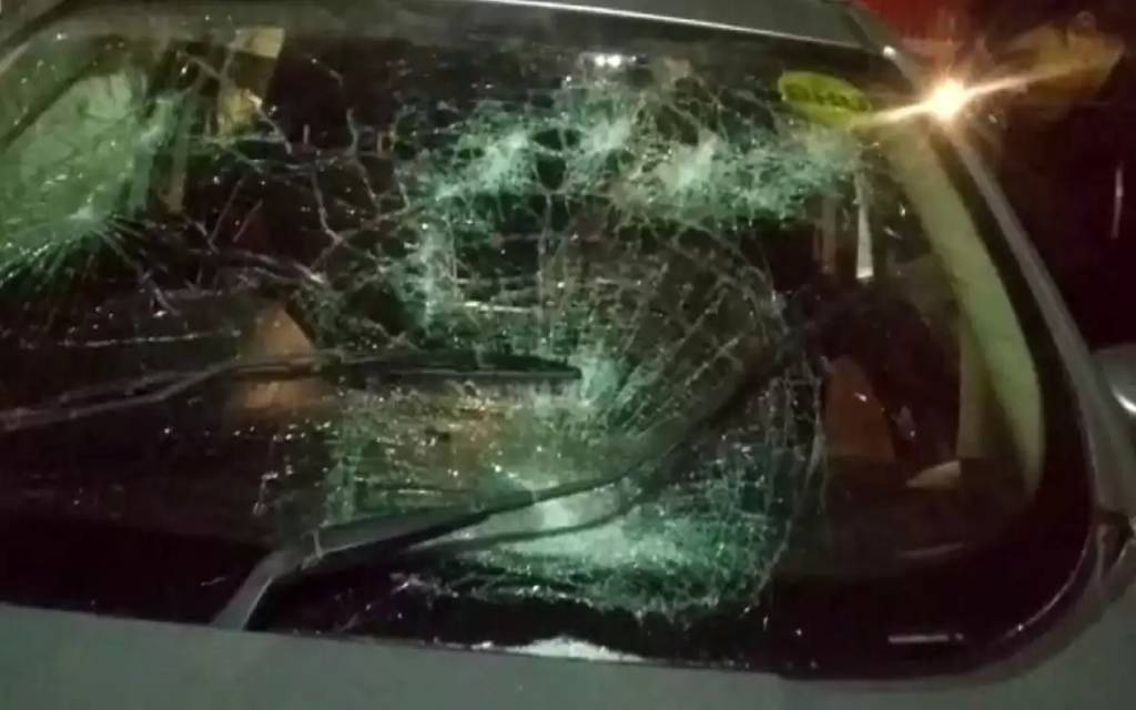 नशे में धुत बीएचयू के प्रोफेसर ने कार से सात लोगो को मारी टक्कर, पब्लिक ने जमकर की धुनाई