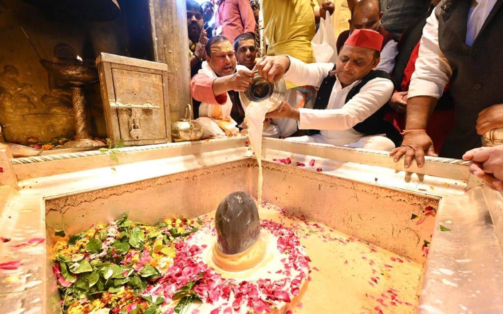 विश्वनाथ धाम परियोजना पर भाजपा ने लगाया अपना ठप्पा, सपा ने दी थी मंजूरी : अखिलेश
