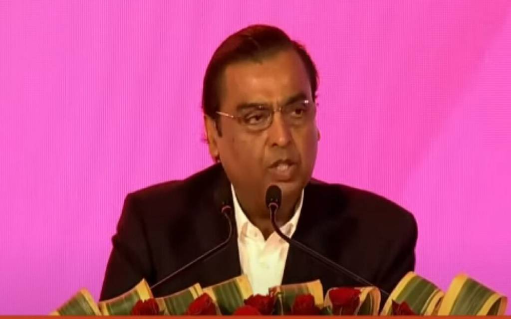 UP Global Investors Summit: मुकेश अंबानी का बड़ा एलान- दिसंबर 2023 तक यूपी के हर कस्बे, हर गांव में होगी 5G सेवा