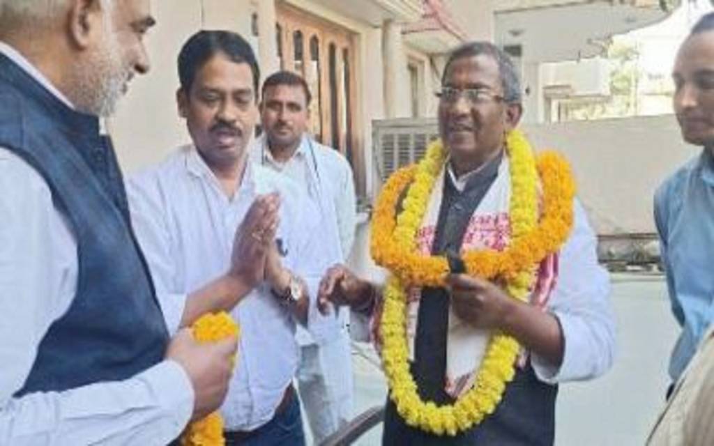 बनारस के लक्ष्मण बने सिक्किम के महामहिम, समर्थकों को में ख़ुशी