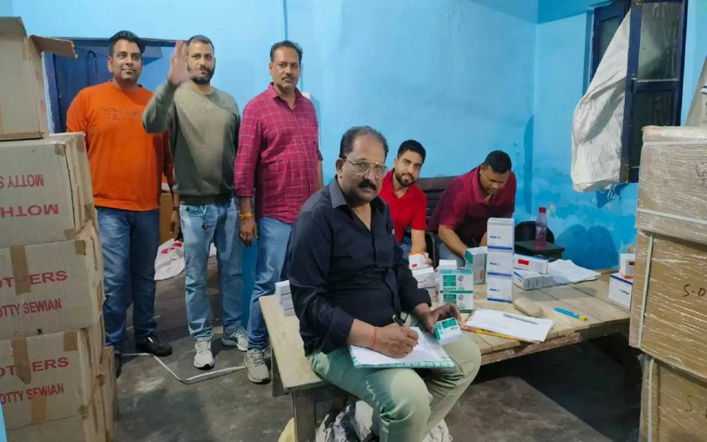 नशीले एवं नकली दवाओं का ट्रांजिट हब बन चुका है वाराणसी