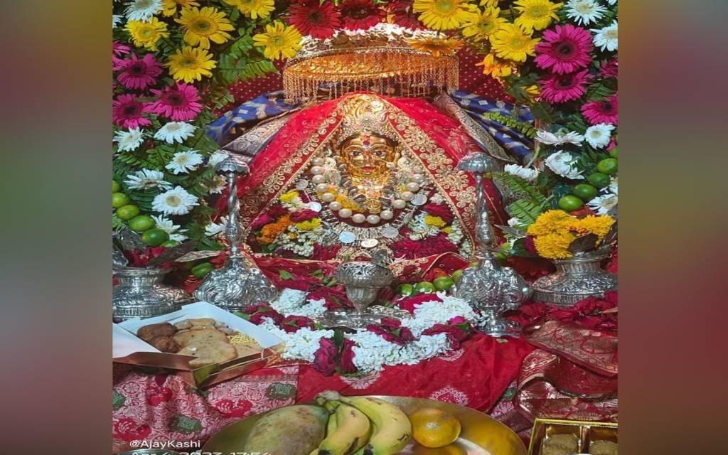 मां शीतला की महाआरती में उमड़ा आस्था का सैलाब