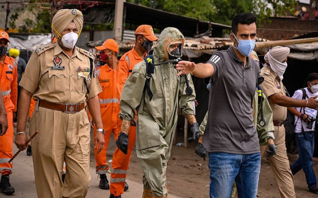 लुधियाना में गैस लीक की वजह से 11 लोगों की मौत, NDRF ने संभाला मोर्चा, ड्रोन से भी जांच