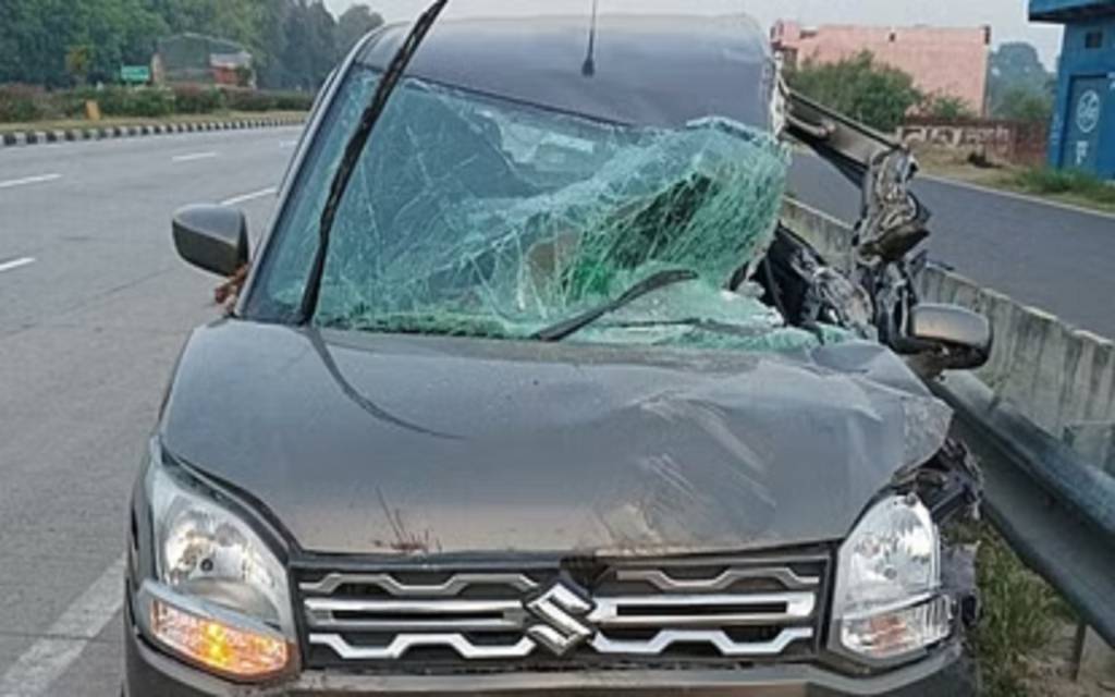 मिर्जामुराद : सड़क हादसे में अनपरा GIC के प्रधानाचार्य गंभीर, पत्नी और नातिन की मौत