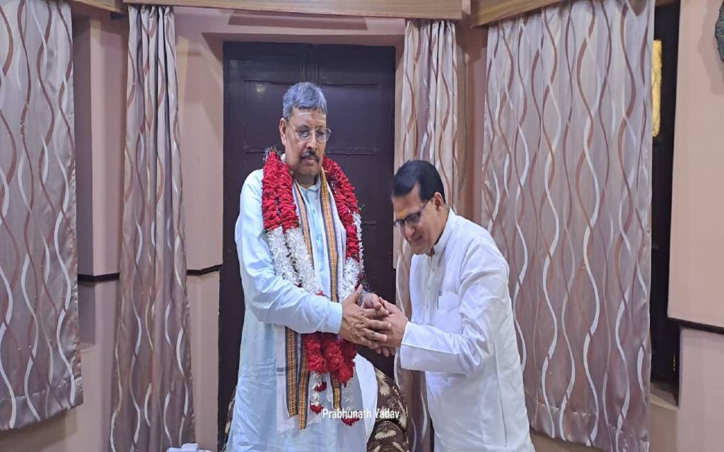 प्रो. हरेराम त्रिपाठी बने कवि कुलगुरू कालिदास संस्कृत विवि. के कुलपति, बधाई देने वालों का लगा तांता