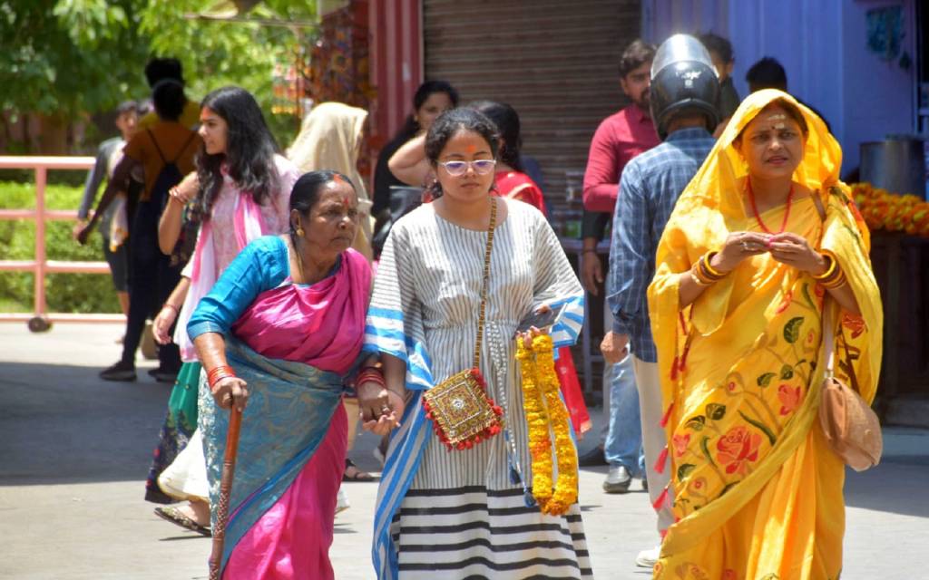 फिर बदलेगा मौसम तेज हवा के साथ पड़ सकते हैं ओले, गर्मी व उमस से मिलेगी राहत