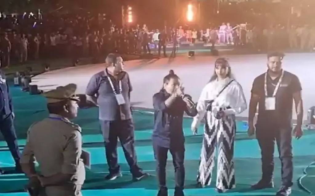 खेलो इंडिया गेम्स के कार्यक्रम में आयोजकों पर भड़के कैलाश खेर, बोले- तमीज सीखो, एक घंटा हमको इंतजार कराया…