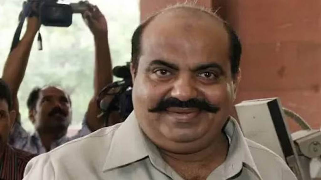 पीडीए की नजर में अतीक है जीवित