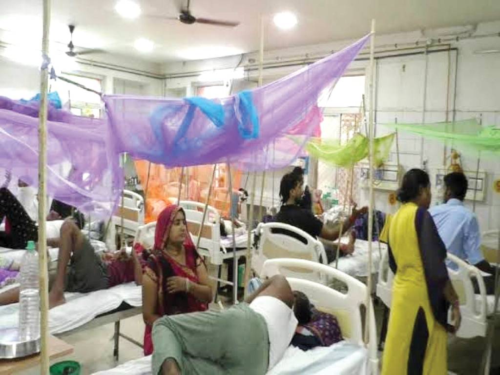 हीट स्ट्रोक और तेज बुखार के बढ़े मरीज