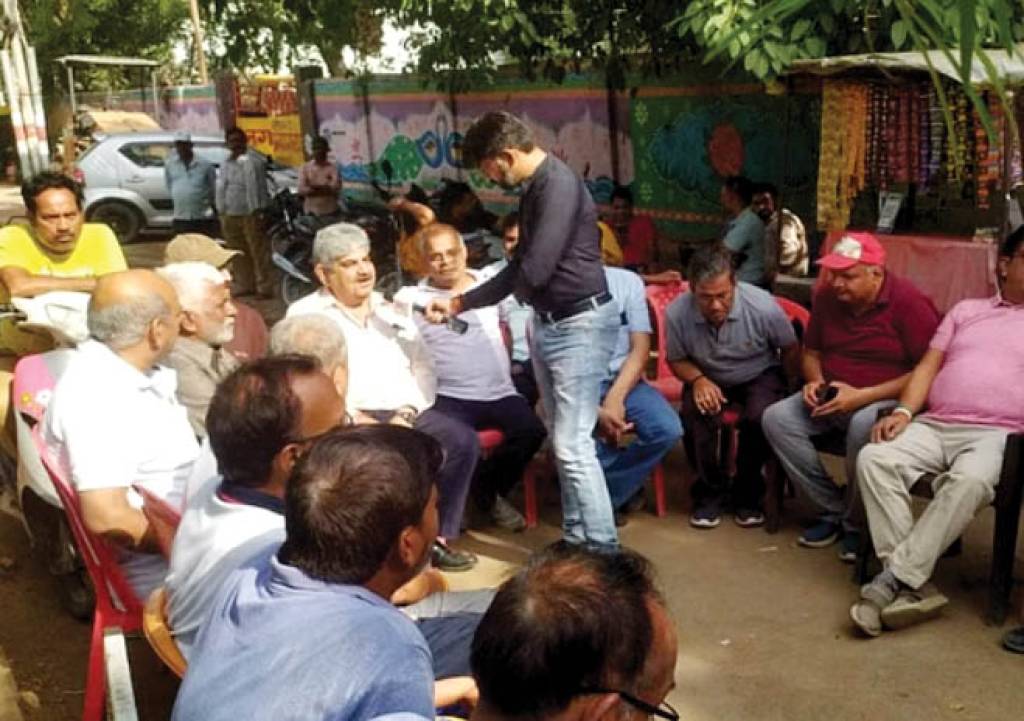 बेरोजगारी, पेपर लीक के मुद्दे पर युवाओं ने सरकार को घेरा