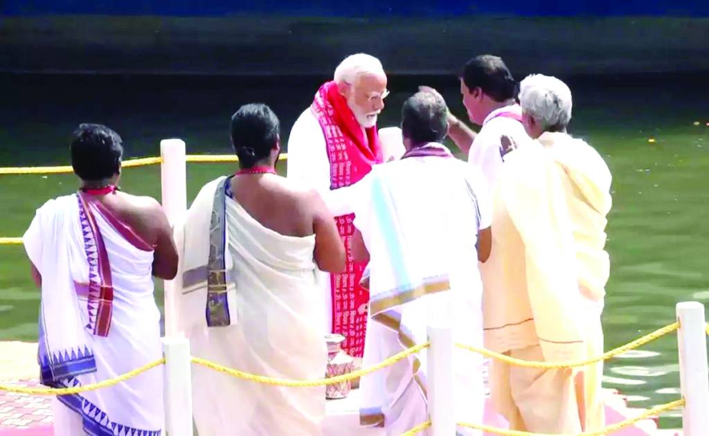 ‘पहले मां गंगा ने बुलाया, अब गोद ले लिया’