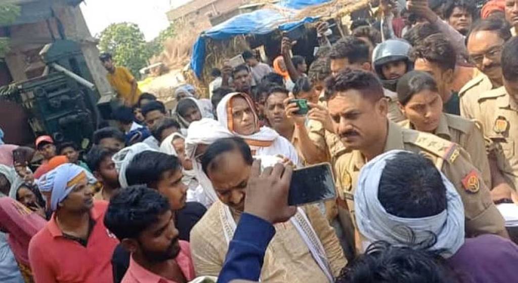 प्रसव के बाद प्रसूता की मौत, गुस्साए लोगों ने किया हंगामा