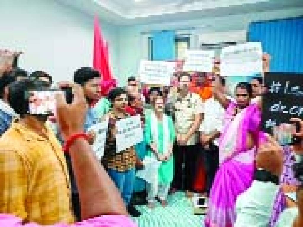 बनारस को बचाइये... बीएचयू को बचाइये ... गरीबों को बचाईये !