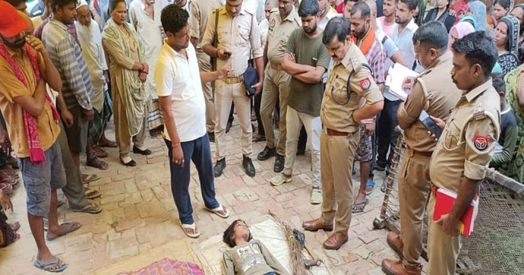 माता-पिता में विवाद, खेलने की उम्र में खाना बनाने लगीं बेटियां- दो की मौत