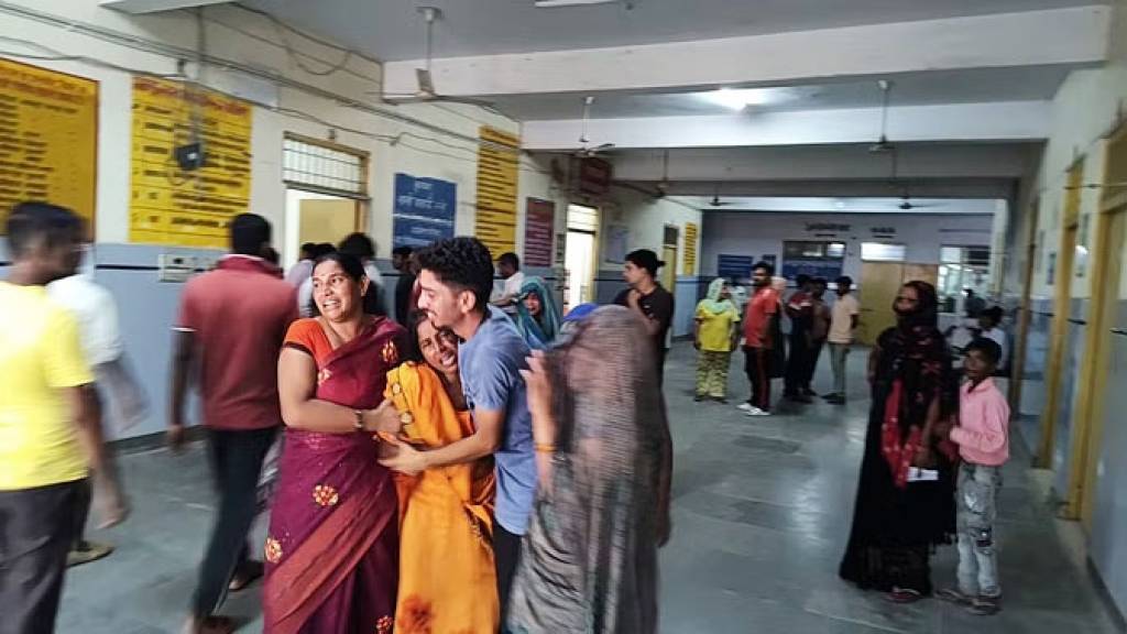 स्कूल जा रही छात्रा को डंपर ने कुचला....मौत