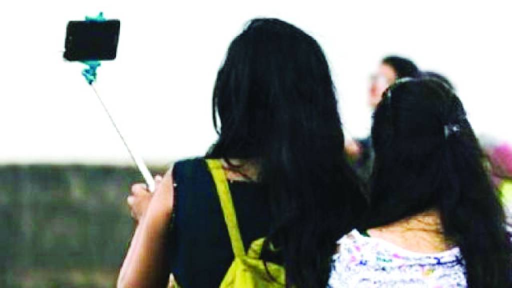 ले डूबेगी... तुम्हें ये सेल्फी की दीवानगी !