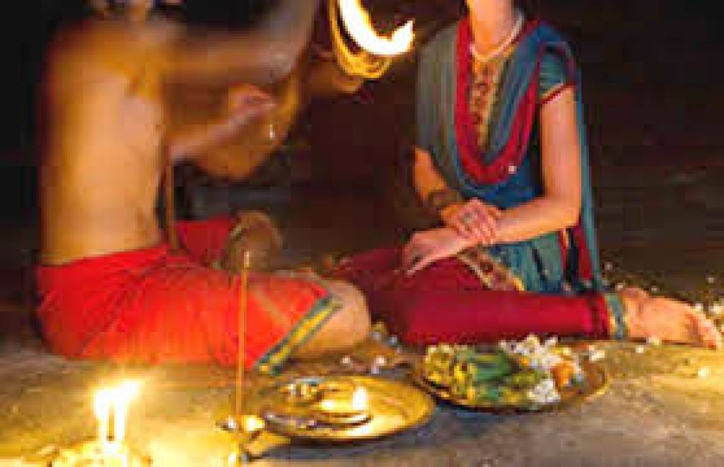 कोर्ट के आदेश पर भारी शिवपुर थाना प्रभारी