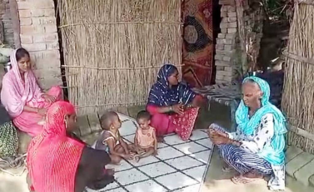 मां के साथ सो रही बच्ची को उठा ले गया सियार, नोच कर मार डाला