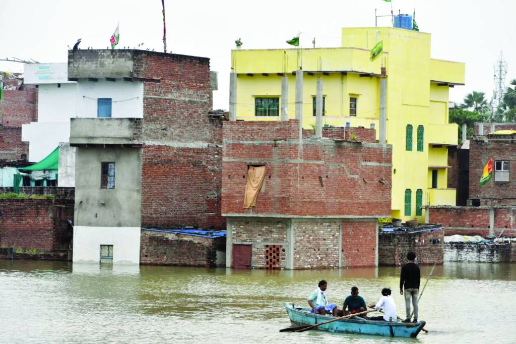 घटता जलस्तर बढ़ा रही दुश्वारियां