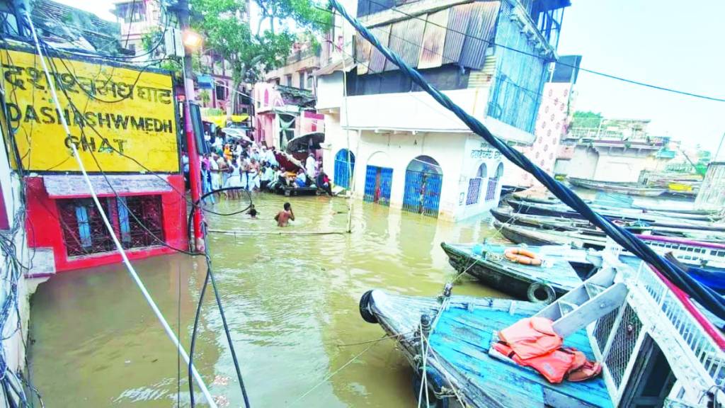 बाढ़ के पानी से दुश्वारियां बरकरार